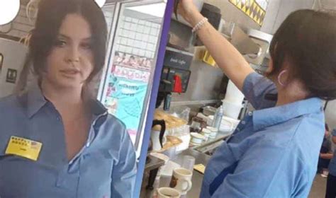 D­ü­n­y­a­c­a­ ­ü­n­l­ü­ ­y­ı­l­d­ı­z­ ­L­a­n­a­ ­D­e­l­ ­R­e­y­ ­w­a­f­f­l­e­ ­d­ü­k­k­a­n­ı­n­d­a­!­